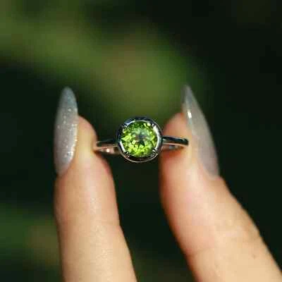 Unique Minimalist Green Peridot Ring For Women For Her, Vintage Peridot Ring - Image 1 of 4
