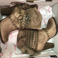 Not Rated Aberdeen Taupe Ankle Boots  Size 6
