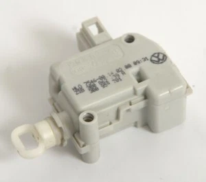 Genuine Audi A6 Trunk lock actuator. Motor 3B0959781 - Picture 1 of 4