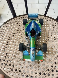 Benetton Schumacher B194 1:18 - Foto 1 di 8