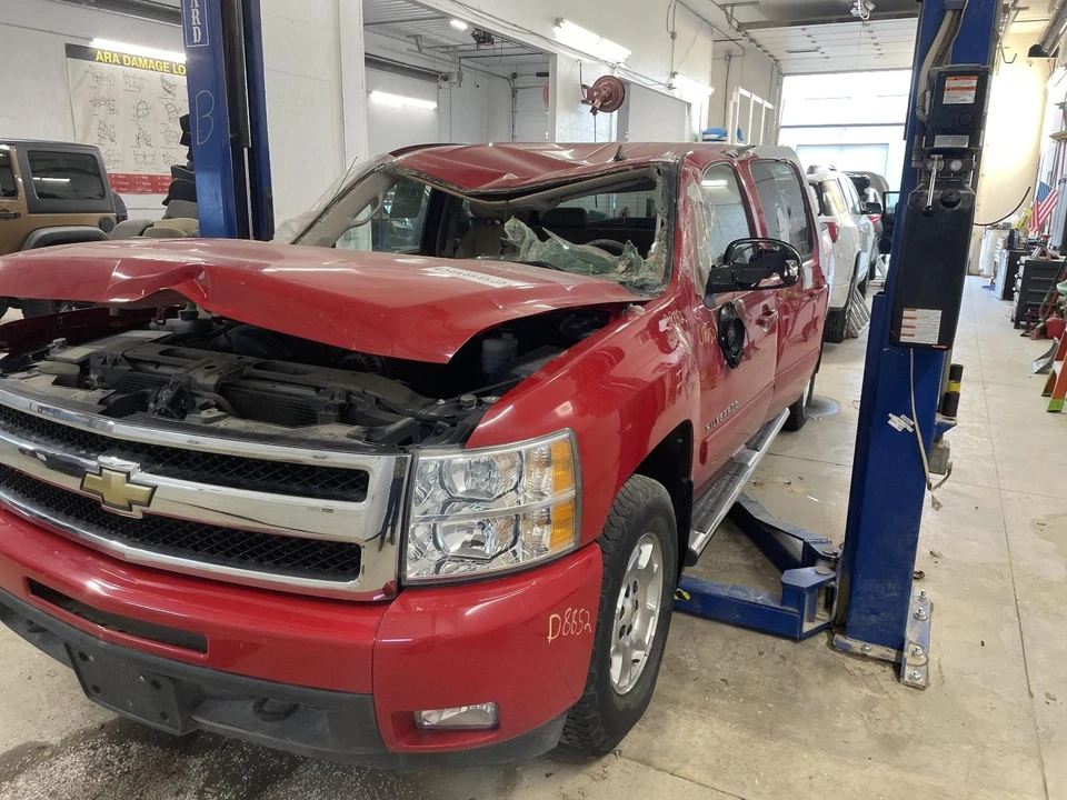 Used Front Right Seat Belt Front fits: 2011 Chevrolet Silverado 1500 pickup buck - Image 1 of 4