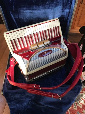 Acordeão Settimio Soprani vermelho e branco modelo Contino excelente estado - Imagem 1 de 4