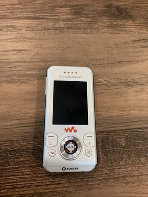 Teléfono Móvil Sony Ericsson Walkman Pantalla LCD 2.0MP Celular Deslizante Foto 1 de 4