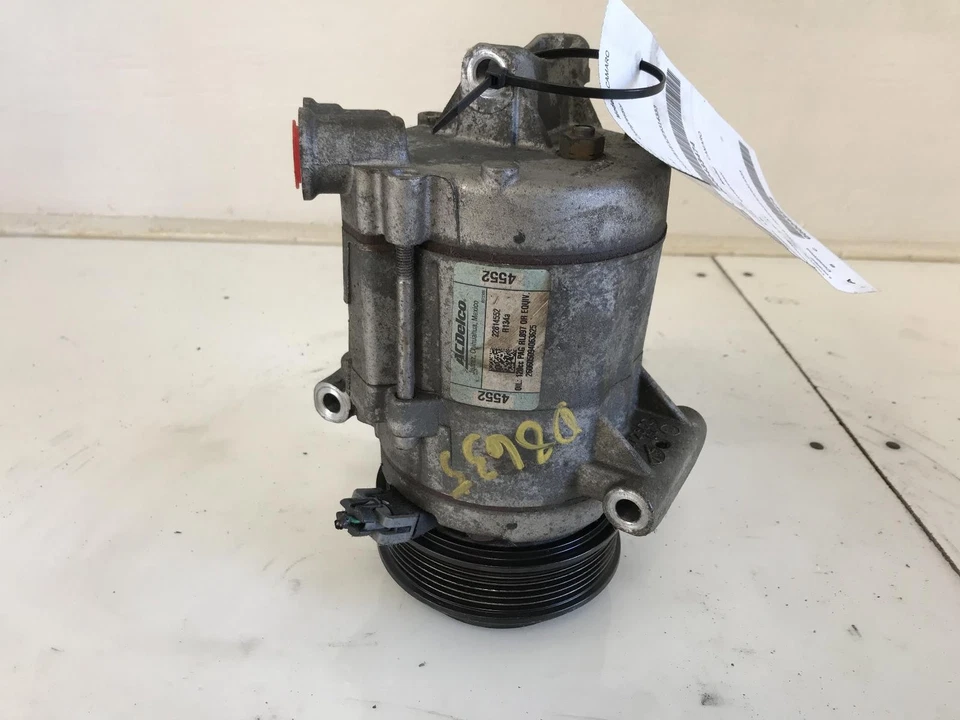 Compresor de aire acondicionado usado para: Chevrolet Camaro 2014 3,6 grado A Foto 1 de 4