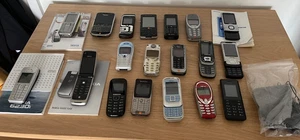 Job lot of 19 Phones - Nokia, Blackberry, Samsung, Sony Ericsson - Photo 1 sur 2