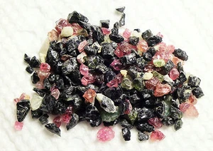 25 cts ASSORTED NATURAL SMALL TO TINY MIXED COLOR TOURMALINE CHIPS  NIGERIA - Picture 1 of 1