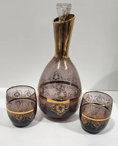 Juego de decantador de vidrio de amatista recortado en oro de Murano de colección con 2 vasos de vino - Imagen 1 de 2