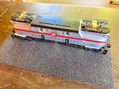 Rail King MTH Pennsylvania Silver GG-1 Electric Engine #30-2588-1 - Image 1 of 4