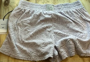 NWT RVCA women’s Shorts Size Large NEVER WORN BRAND NEW - Picture 1 of 5