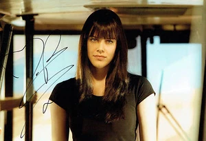 Foto autógrafa firmada por Michelle Ryan + certificado de autenticidad del distribuidor Lady Christina de Souza - Imagen 1 de 1