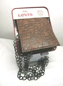 Portafoglio uomo in pelle - pieghevole - finestra identificativa e sistema di blocco RFID. Portafoglio Levi's - Foto 1 di 4
