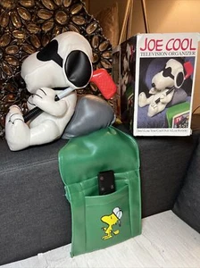 ¡NUEVO! Sillón Snoopy & Woodstock TELEVISIÓN ORGANIZADOR remoto Joe Cool Snoopy - Imagen 1 de 5