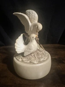 Caja de música de cerámica vintage OTAGIRI White Doves “Beautiful Dreamer” hecha en Japón - Imagen 1 de 8