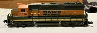 Atlas N-Scale Locomotive Classic 46502 EMD GP-35 BNSF #2540 NEW NIB - Image 1 of 4