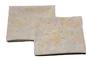 Set of 2 Vintage Fabric White Floral Pillowcases 20 X 29 Standard - Picture 1 of 4