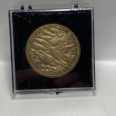 Moneda de Coleccionista Disney Pixar Marlin & Dory 2003 #106 Con Caja Foto 1 de 4