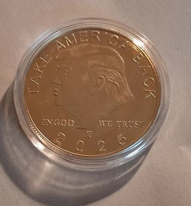 Donald Trump 2024 24K Gold Plated Collectible Eagle Coin with Fit Display Case - Picture 1 of 2