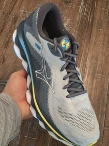 Nuove scarpe da corsa Mizuno Wave Sky 7 411413 5F00 grigie sneakers uomo 9,5 - Foto 1 di 8