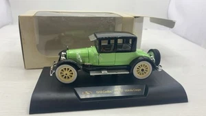 DEAA568 Cadillac Type 57 Victoria Coupe 1/32 scatola rovinata - Foto 1 di 2