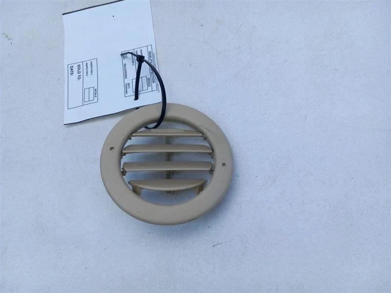 2003 - 2006 FORD EXPEDITION ROOF VENT GRILLE 19739 - Image 1 of 4