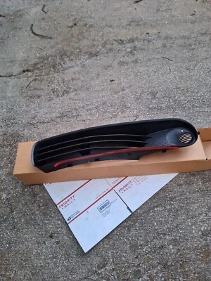 NUEVO OEM GM LH PARACHOQUES ANTINIEBLA PARRILLA 2006 2007 2008 2009 PONTIAC G6 15243289 Foto 1 de 4