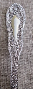 Heavy Sterling Ladle in the Chrysanthemum Pattern by Dominick & Haff - Picture 1 of 10