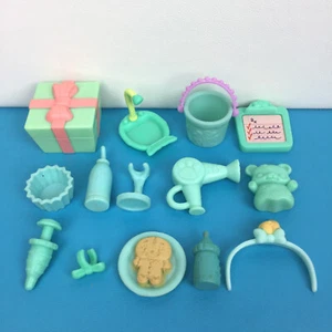 Authentic Lot 15 Littlest Pet Shop Zubehör Katze und Hund / LPS blau Outfit - Bild 1 von 3