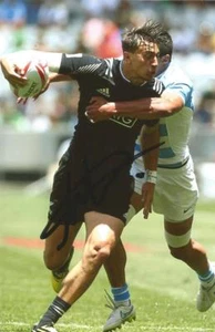 MAORI ALL BLACKS & WASPS RUGBY UNION: AMBROSE CURTIS SIGNIERT 6x4 AKTIONSFOTO + COA - Bild 1 von 1