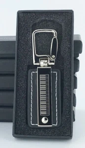 Klavierschlüssel Schlüsselanhänger - lasergraviertes Keyboard Design Schlüsselanhänger - Bild 1 von 2
