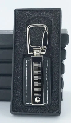 钢琴键钥匙链 - 激光雕刻键盘设计钥匙扣 — 第 1/2 张图片