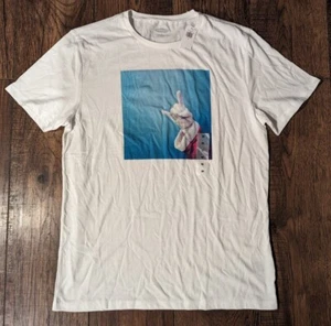 Old Navy Graphic Merry Christmas Holiday Santa Throwing Metal T-Shirt Size S NWT - Picture 1 of 9