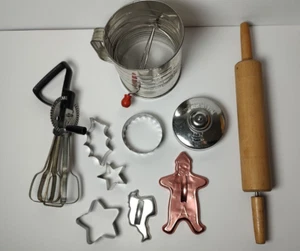 VTG Kitchen Utensils Rolling Pin, Mixer, Pampered Chef, Sifter, Cookie Lot of 10 - Picture 1 of 14