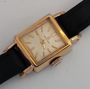 17 JEWELS SWISS MADE OMEGA LADIES WIND UP VINTAGE MINI WATCH - Picture 1 of 5