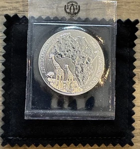 2018 Rwanda 1 Oz Silver African Giraffe โจ๐ฆ๐ Rare Giraffe Silver Coin! โจ๐ - Picture 1 of 2