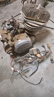 ts250 1972 completo con carburador y arnés de cableado Foto 1 de 3