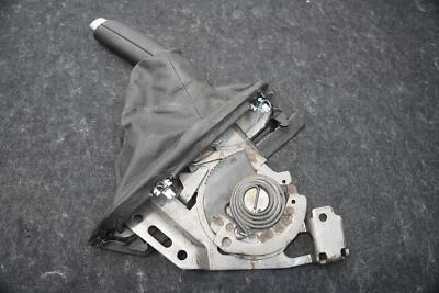 Manija de palanca de freno de mano de estacionamiento de emergencia 25975383 Chevrolet Corvette C6 2005-10 Foto 1 de 4