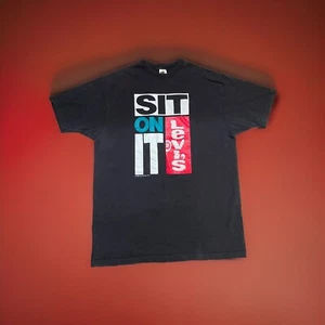 T-shirt nera Levi’s SIT ON IT vintage 1990 XL grafica punto singolo stampa sbuffo - Foto 1 di 7