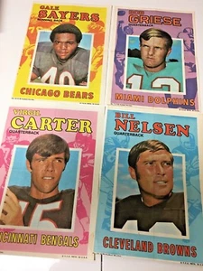 FOOTBALL PLAYER GAME  4 DIFFERENT - Picture 1 of 2