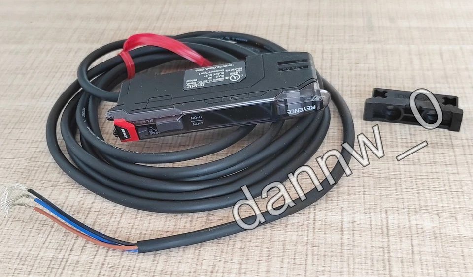 New In Box Keyence FS-N41P Fiber Sensor Amplifer - Image 1 of 3