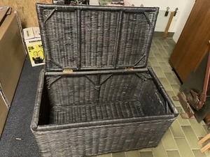 Ikea Korbtruhe mit Deckel. Kolla 1 - Bild 1 von 2