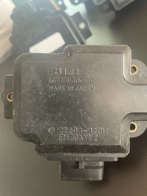1991-1995 Lexus LS400 SC300 SC400 Toyota Supra Mass Air Flow Sensor 22204-42011 - Image 1 of 3