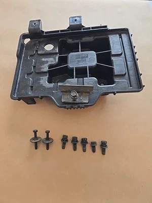 2009-2014 Hyundai Sonata Battery Tray Assembly With Hold Down Bracket OEM  Foto 1 de 4