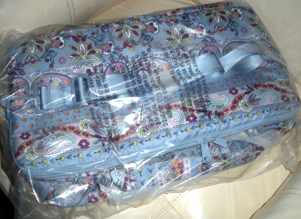 Nuevo Vera Bradley Reciclado Ripstop Family Cooler Provenza Paisley Rayas. Foto 1 de 1