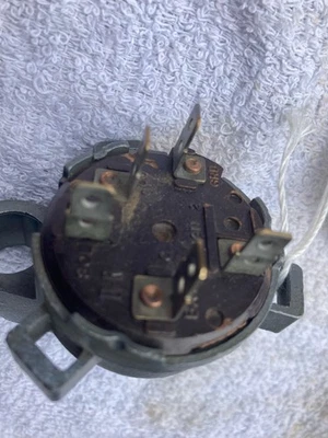 Used Ignition Switch 1965 Chevrolet Corvette ORIGINAL EQUIPMENT  - Изображение 1 из 4
