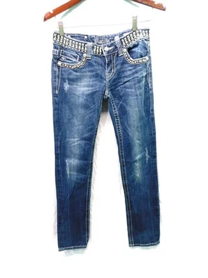 Jeans azules vintage Y2K Miss Me talla 27 tiro bajo pierna recta tachonada cintura reluciente Foto 1 de 4