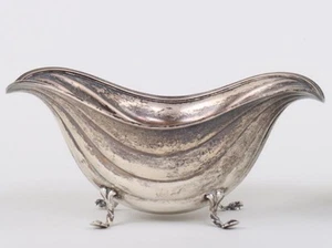 Antiguo cuenco de caramelo Alvin Co de plata esterlina acanalado con forma de barco patas de garra - Imagen 1 de 6