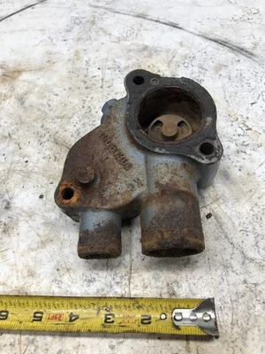 Carcasa termostato motor barco marino Yamaha Sterndrive 5.7 L 350 V8 GM Foto 1 de 4