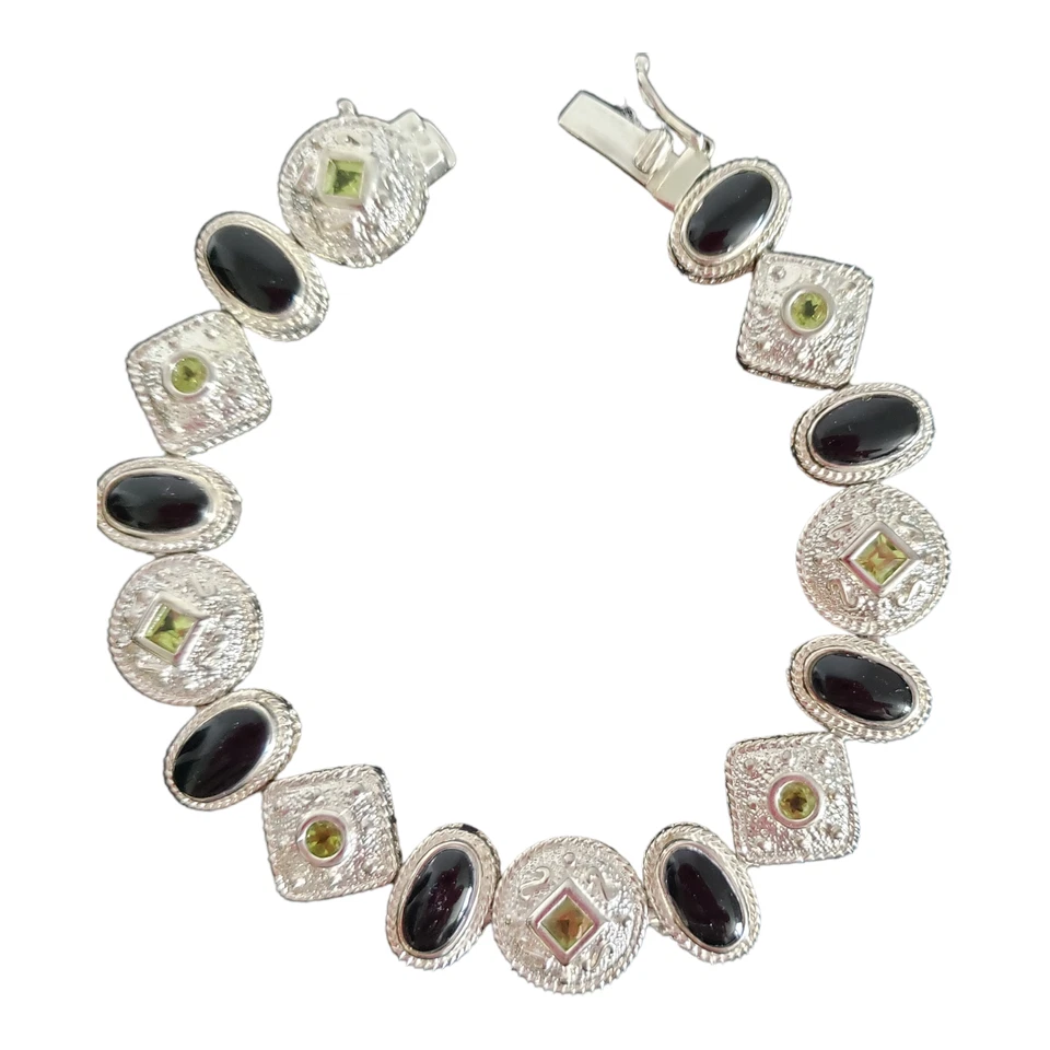 Womens  Bracelet Oval Onyx w Engraved Circles and Square Peridot Gem Stones 925 - Image 1 of 4