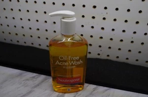 Neutrogena Oil-Free Facial Cleanser with Salicylic Acid for Acne-Prone Skin, 9.1 - Picture 1 of 4