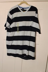 Herren US Polo Assn.(R) breit gestreiftes Rugby-T-Shirt mit V-Ausschnitt XXL NEU MIT ETIKETT 1000000866 - Bild 1 von 3